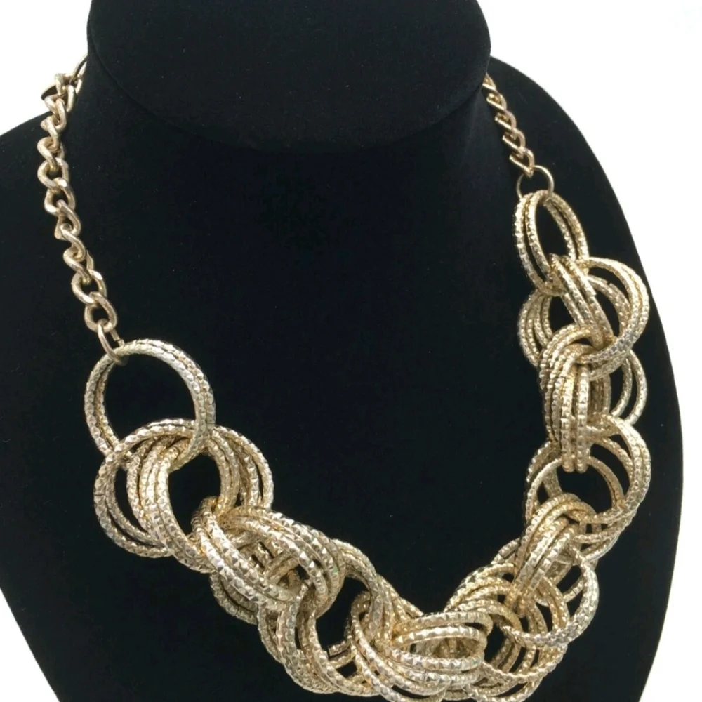 Vtg Signed New York & Company Textured Silver-Tone Multi-Hoop Statement Necklace - Picture 3 of 9